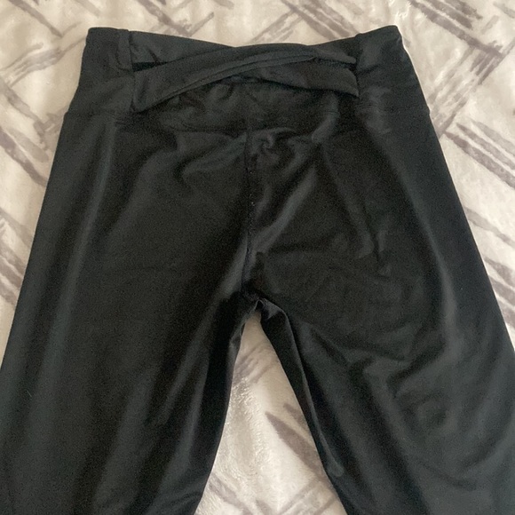 SHEIN leggings - Picture 2 of 3